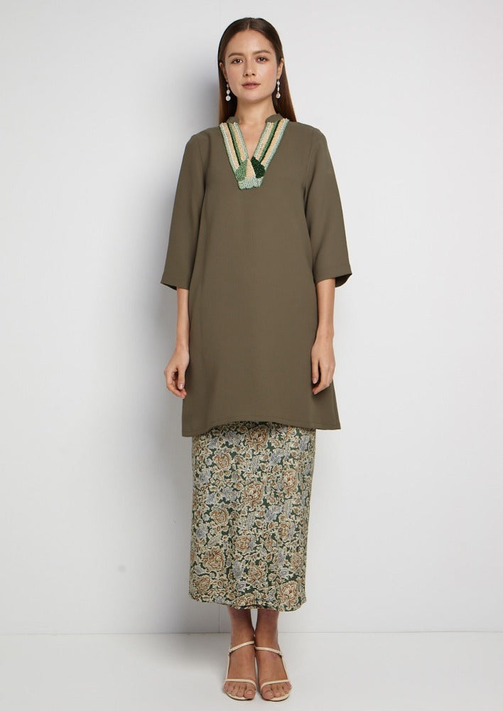 CULTIVATION Boxy Tunic With Beaded Front Placket (GREEN) | Isetan KL Online Store