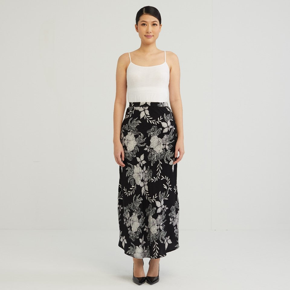 CULTIVATION [RAYA 2023] Floral Printed Long Bias Skirt (Black) | Isetan KL Online Store