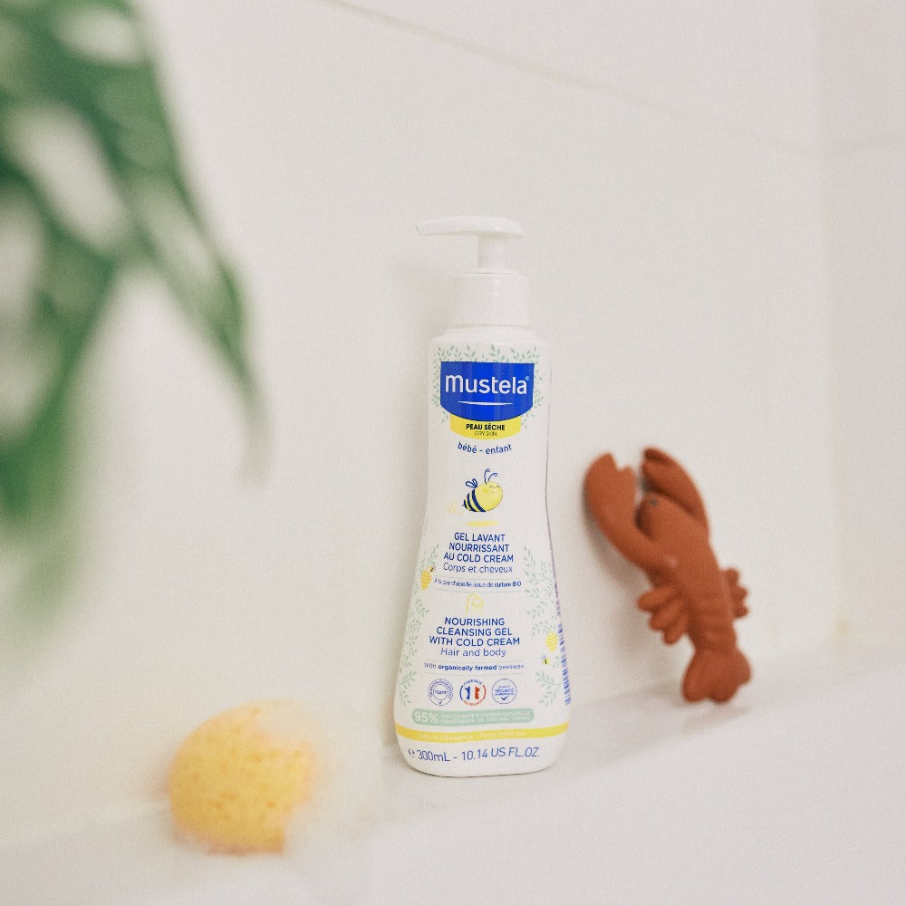 MUSTELA NOURISHING CLEANSING GEL WITH WITH COLD CREAM WITH ORGANICALLY FARMED BEESWAX 300ML | Isetan KL Online Store