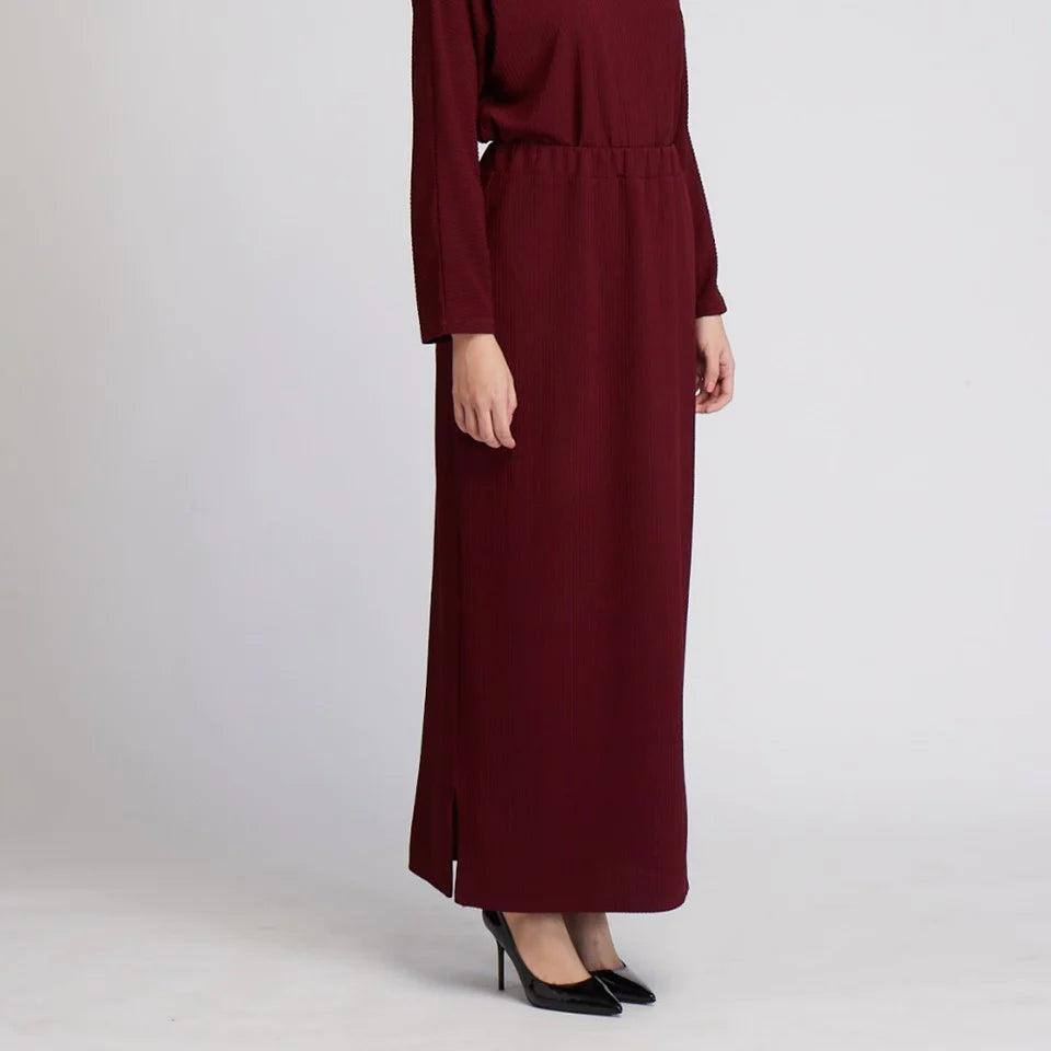 TOTAL WOMEN Knit Pencil Skirt (Maroon) | Isetan KL Online Store